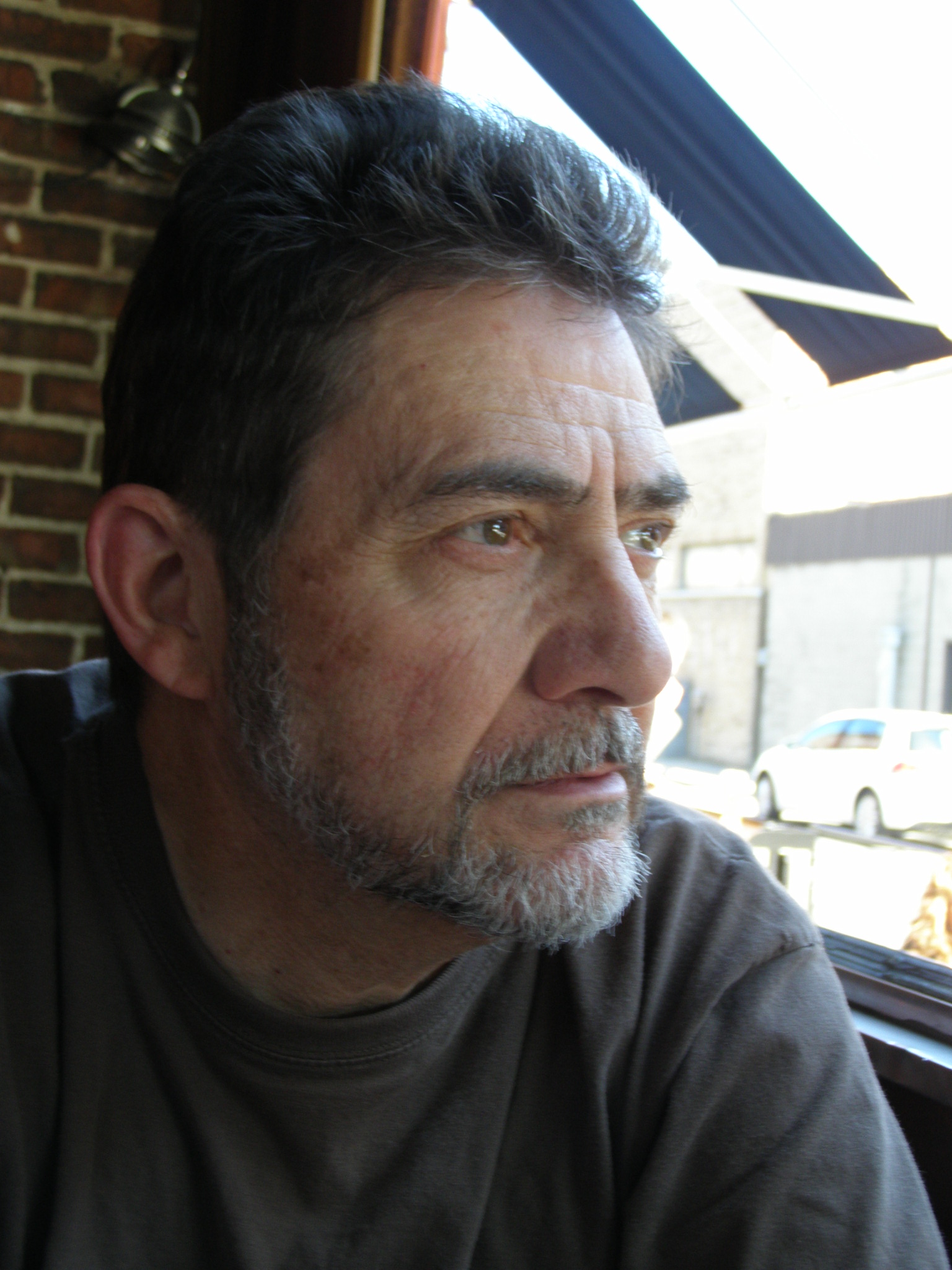 Claude Aubin, un ancien policier qui en a long à conter