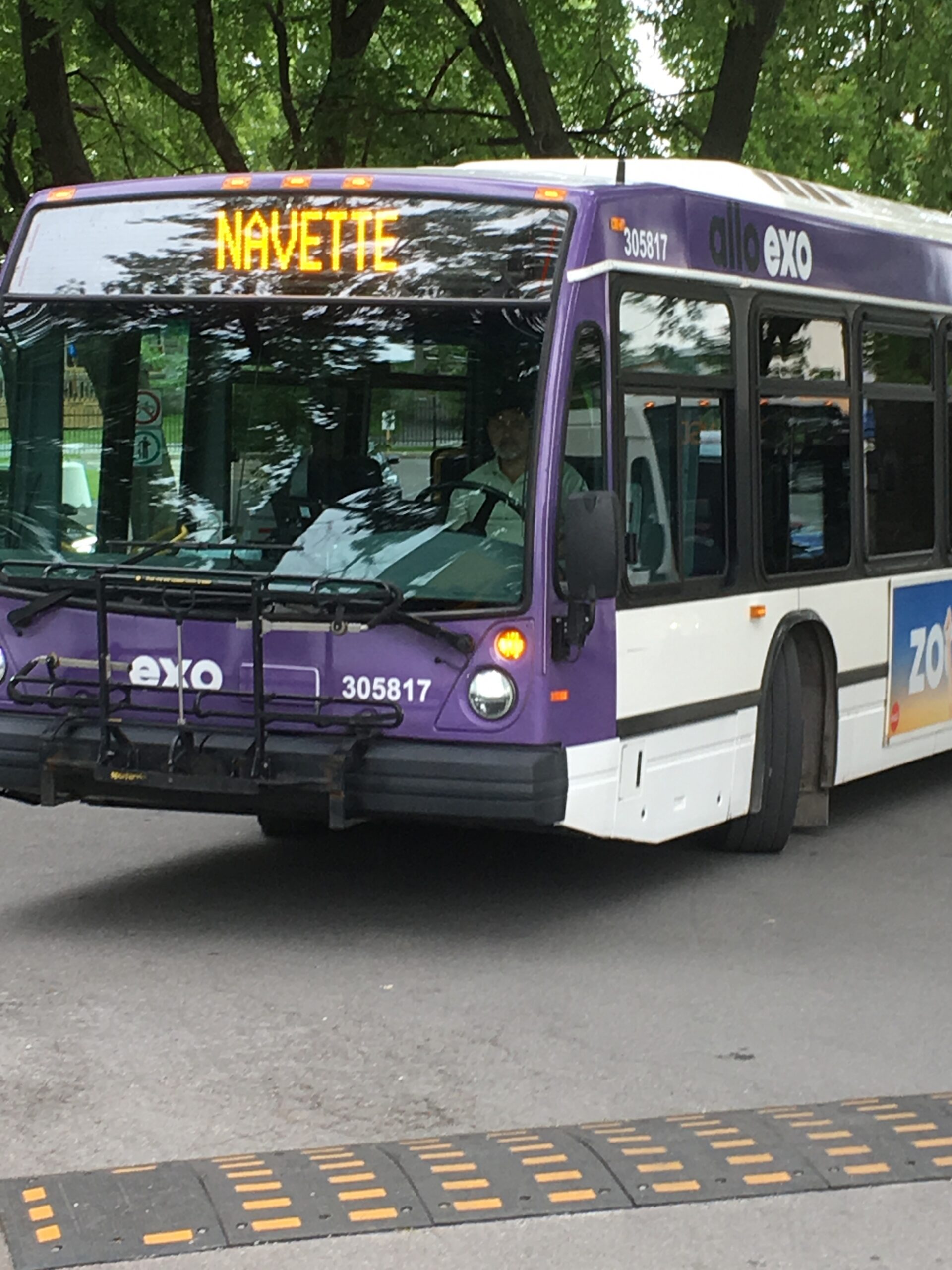 Le service d'autobus gratuit de l'&icirc;le Saint-Bernard démarre