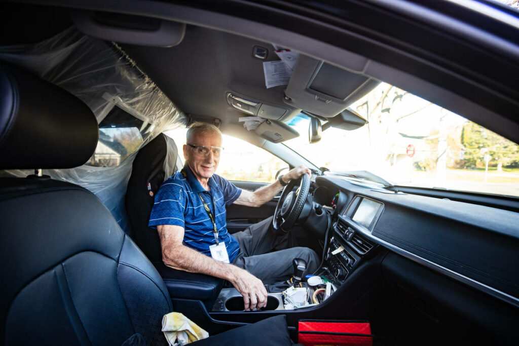 Après la pandémie, le froid complique la tâche de bénévoles