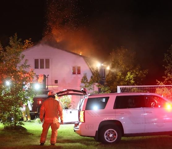 Un bâtiment agricole servant de résidence a été la proie des flammes à Saint-Constant