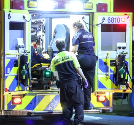 Motocycliste blessé après une collision avec une voiture à Saint-Constant