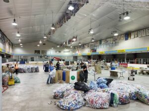 Une collecte de bouteilles rapporte 4 500 $ au Club des copains à Delson