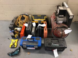 La police de Roussillon cherche les propriétaires d’outils volés