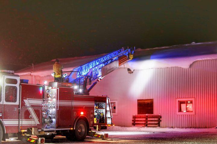 VIDÉO – Début d&rsquo;incendie dans un entrepôt à Saint-Constant