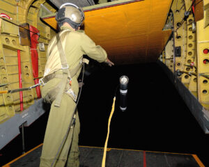 VIDÉO – Faciliter la recherche et le sauvetage de nuit grâce aux fusées éclairantes