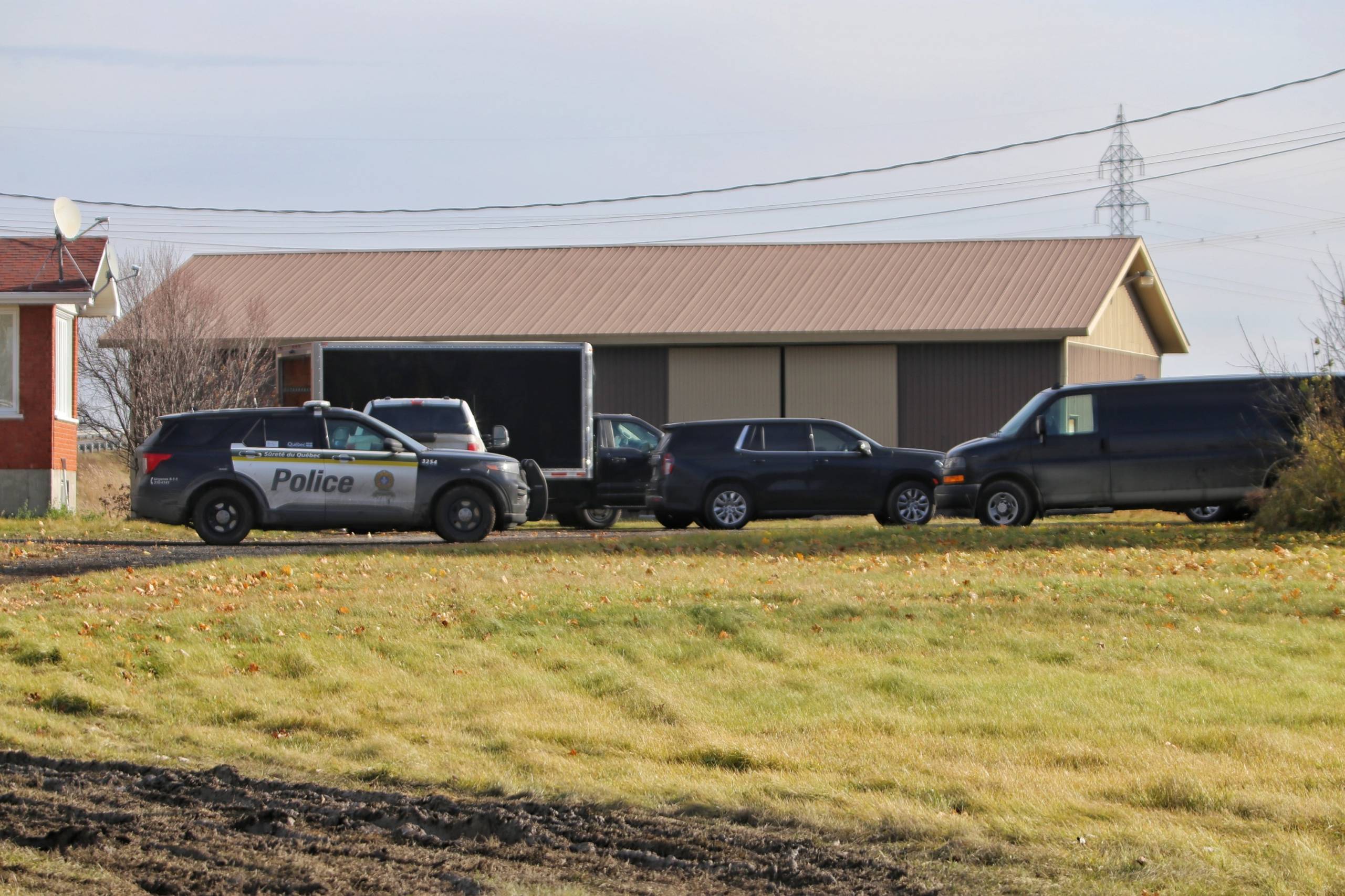 Obligé d’emprunter un chemin périlleux pour prendre l’autobus