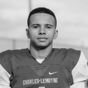 De porteur de ballon à quart-arrière : un changement de position bénéfique pour Noah Gravel