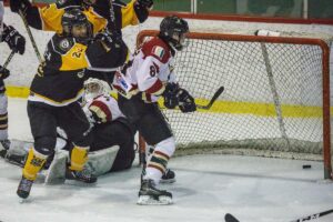 Séries midget AAA: les Riverains éliminés au premier tour