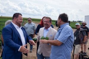 Le chef du Bloc québécois accompagné d&rsquo;Alain Therrien à Mercier