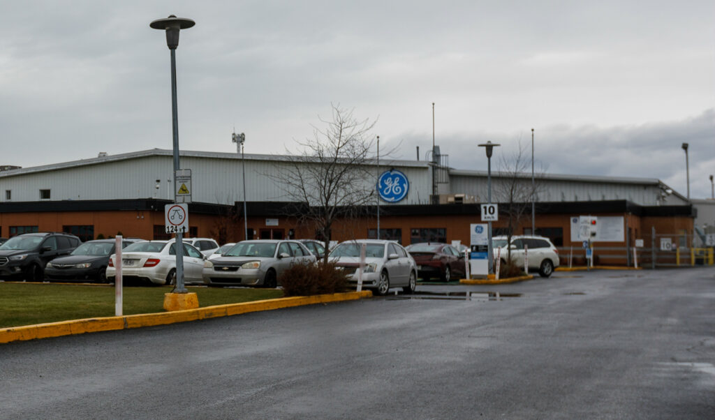 Fermeture de GE Power à La Prairie : Québec apportera son soutien aux employés