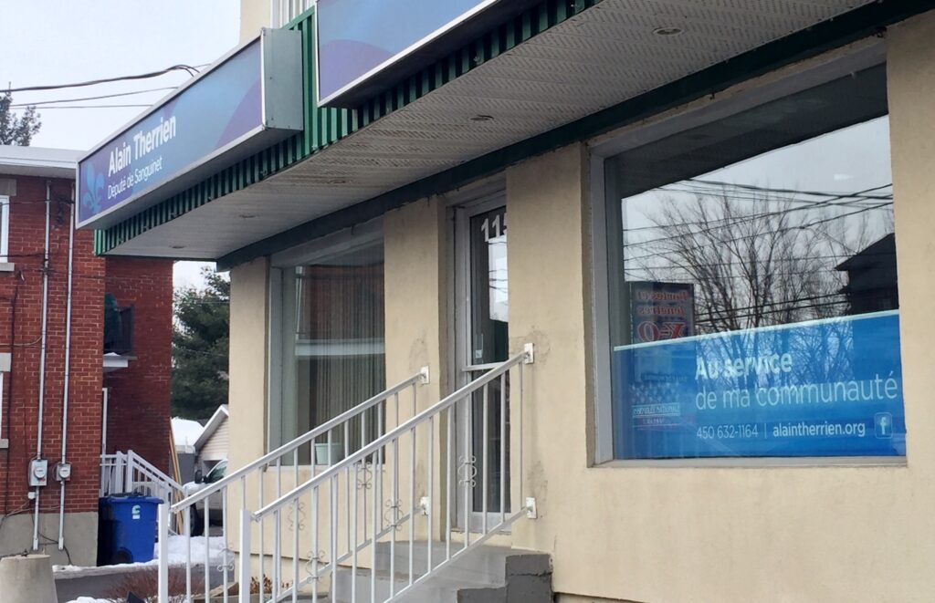 Les bureaux des députés ne sont pas prêts