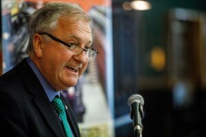 Internet haute vitesse partout dans La Prairie d’ici 2022, promet Jean-Claude Poissant