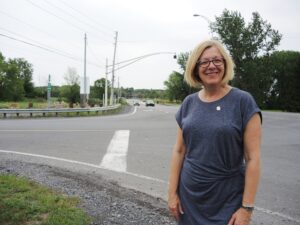 Le PQ veut transformer la route 104 en boulevard urbain à quatre voies