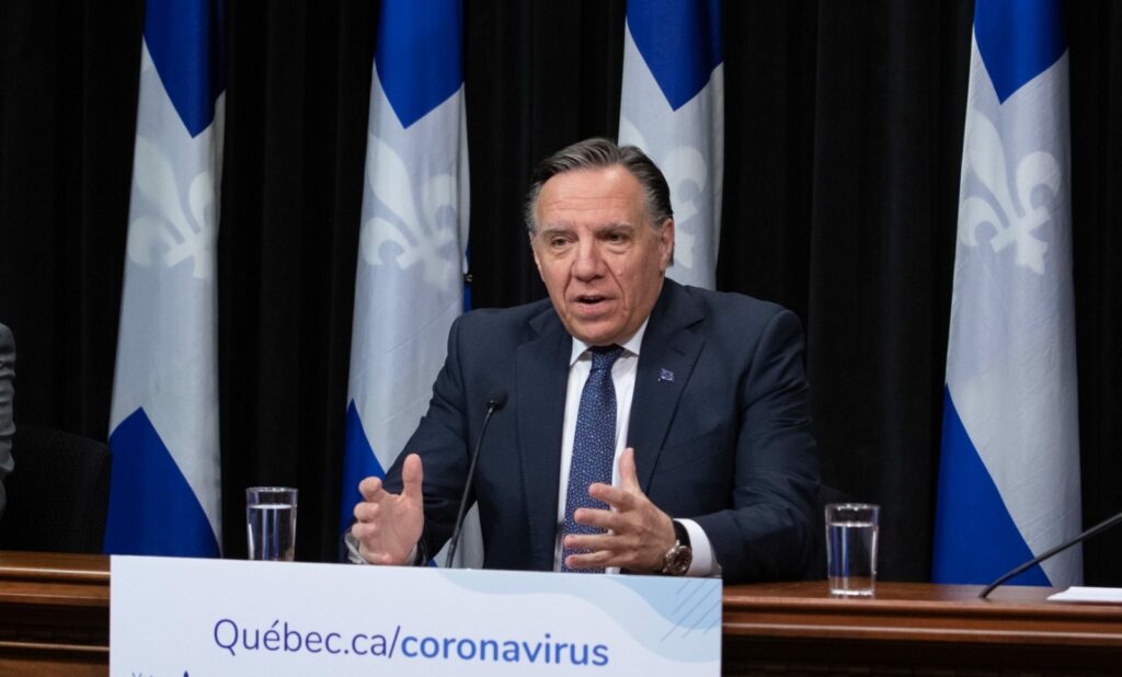 Un manque de 4 000 infirmières à combler, évalue Legault