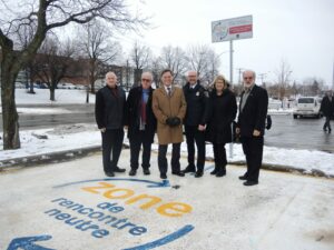 Une zone neutre au poste de police pour sécuriser des échanges