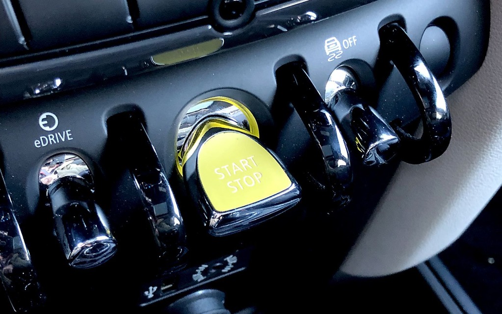 Les cinq erreurs technologiques du MINI Countryman hybride rechargeable