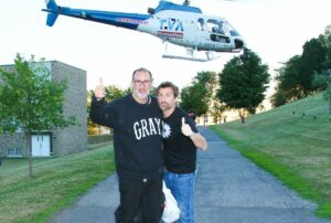 Martin Petit et Jean-Thomas Jobin débarquent en hélicoptère à Châteauguay