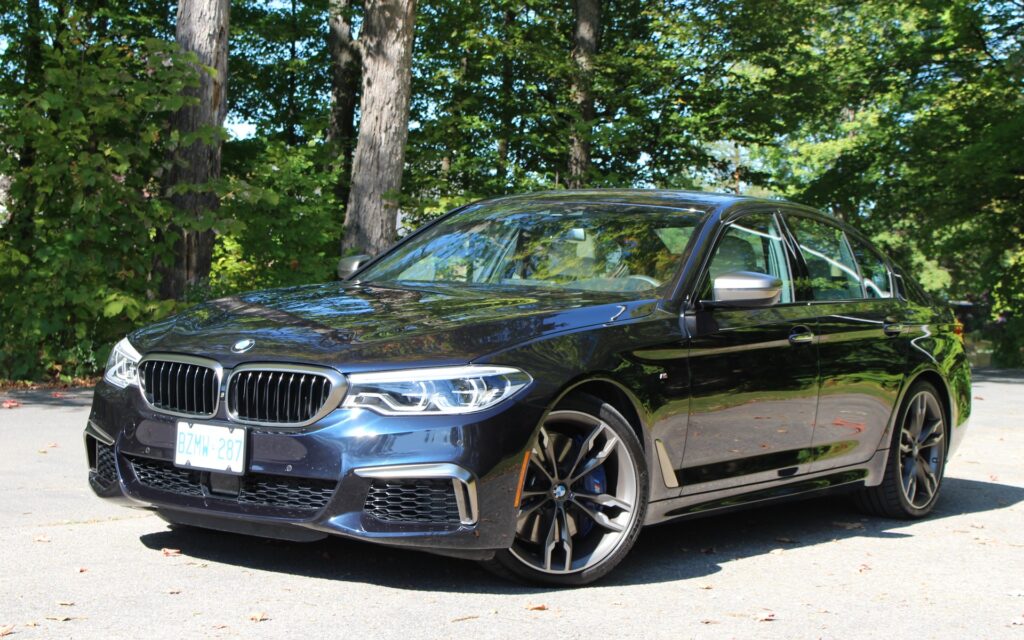 BMW M550i xDrive 2018 : pas une M5, mais pas loin