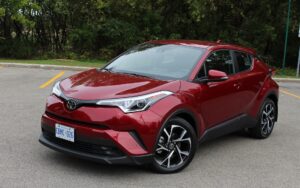 Toyota C-HR 2018 : un véhicule bizarroïde d’un constructeur conventionnel