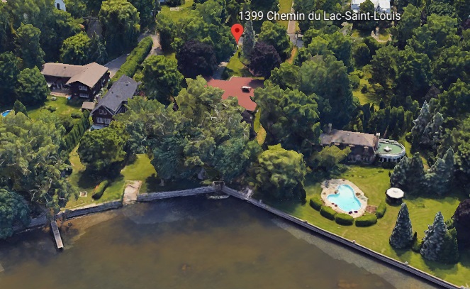 Dans la mire des autorités pour un mur érigé au bord du lac