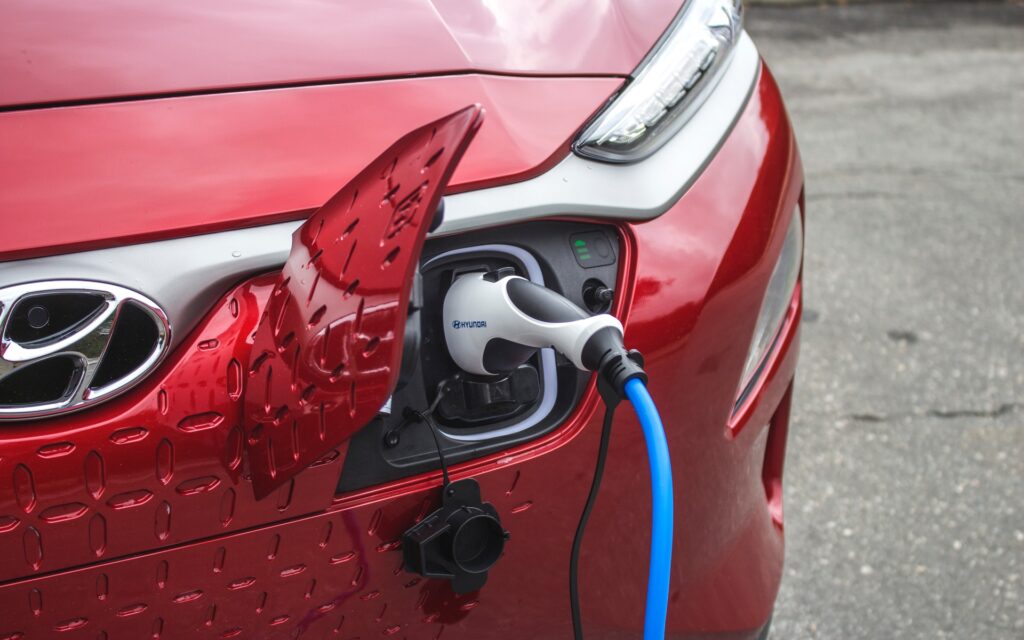 380 000 véhicules électriques de plus d’ici 2027, dit Hydro-Québec