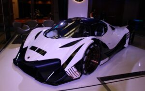 La Devel Sixteen fait ses débuts nord-américains au Salon de l’auto de Toronto