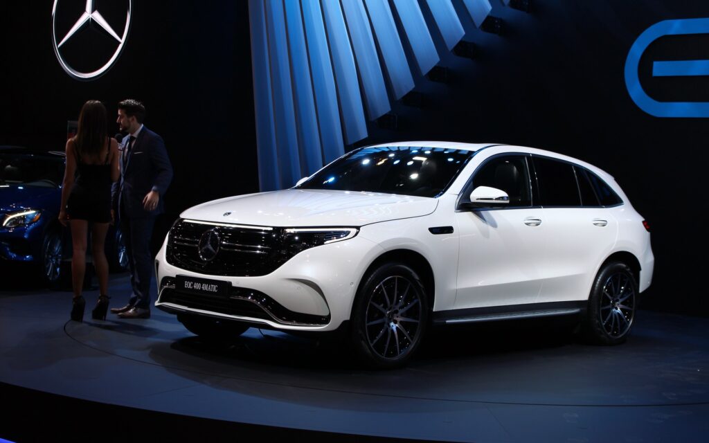 Mercedes-Benz dévoile le VUS électrique EQC à Toronto