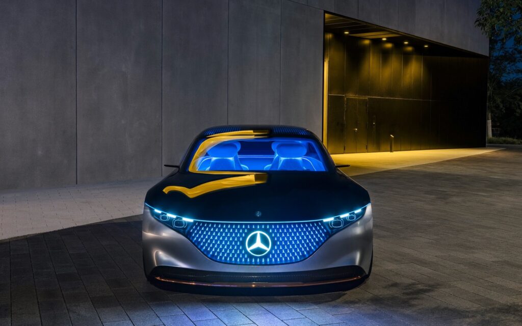 Mercedes veut détrôner Tesla avec le concept Vision EQS