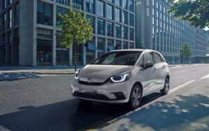 La Honda Fit se réinvente et devient hybride