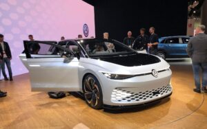 Volkswagen présente le concept électrique ID. SPACE VIZZION