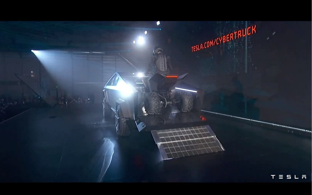 Tesla a construit un VTT pour aller avec son Cybertruck