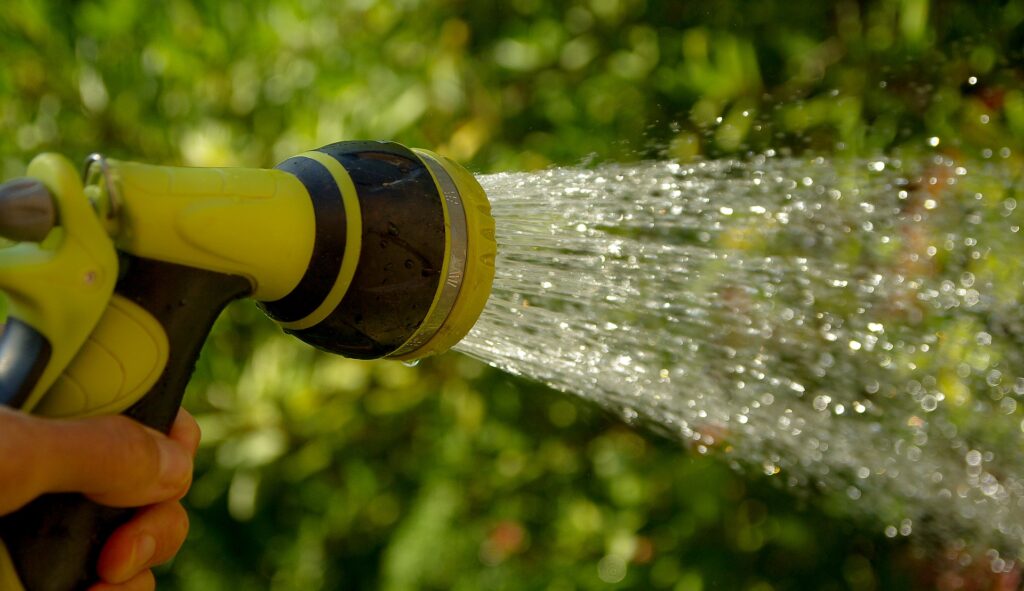 Baisse de la pression d’eau : Saint-Philippe interdit l’arrosage