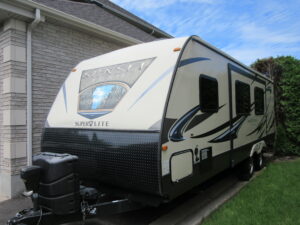 Des propriétaires de véhicules récréatifs contestent la nouvelle règlementation à Candiac