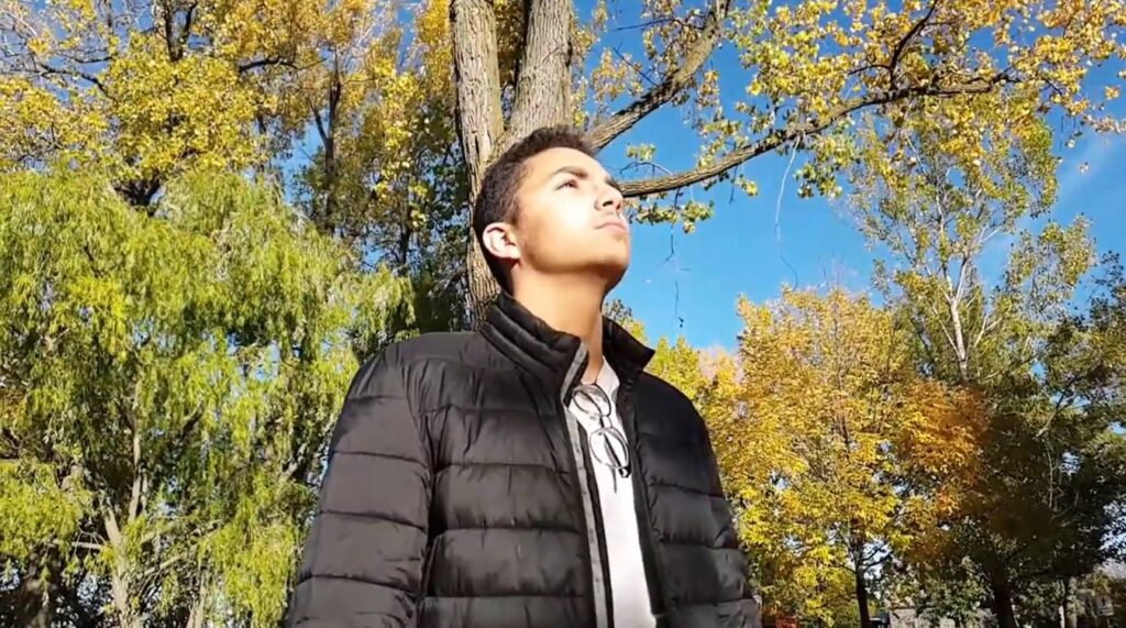 Un élève de La Prairie produit un documentaire sur les migrants