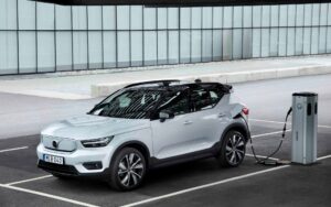 Volvo XC40 Recharge : le VUS 100% électrique arrive bientôt au pays