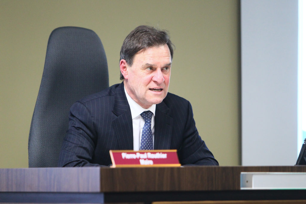 Le maire de Châteauguay blâmé par le Conseil de discipline du Barreau