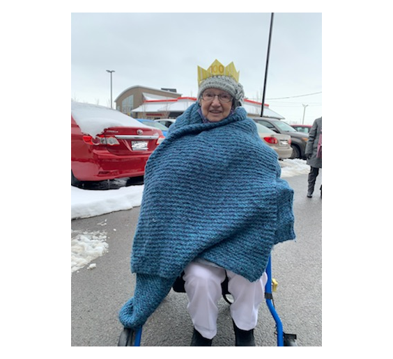 Une résidente du Domaine le Roussillon célèbre ses 100 ans