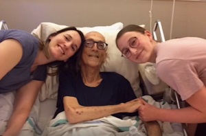 Une adolescente organise une collecte de sang en l’honneur de son grand-père