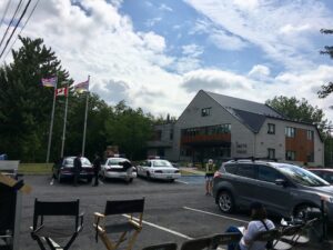Tournage à Sainte-Catherine : l’hôtel de ville transformé en poste de police