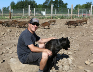 Épicurien et éleveur de sangliers