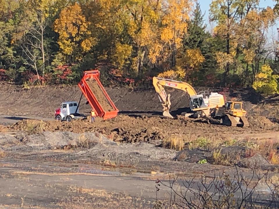 La Prairie ordonne l’arrêt des travaux sur le terrain de l’ancienne briqueterie