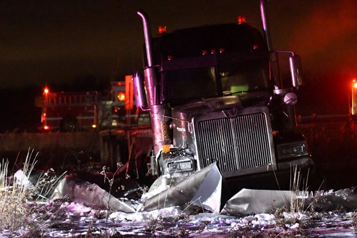 Un poids lourd heurte un chevreuil sur l’autoroute 30