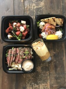 TERMINÉE – Enchère no 6 : un repas du M resto-bar pour deux adultes et deux enfants