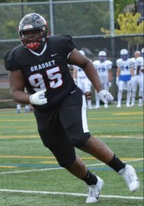 Un Laprairien fier nouveau membre des Carabins