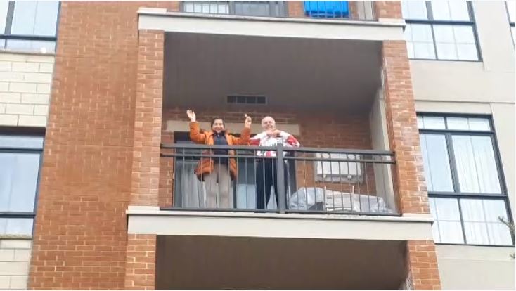 EN VIDÉO – Une surprise pour l’anniversaire d’une mamie à La Prairie