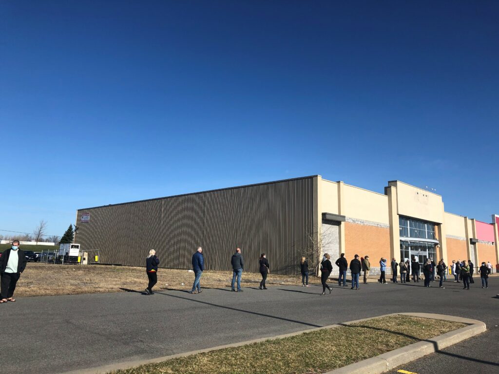 La vaccination sans rendez-vous déployée à la clinique de Candiac