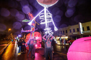 Le Défilé des étranges créatures en photos