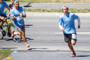 Jay Du Temple court aux côtés de Mateo Corrales pour la Fondation du CHU Sainte-Justine