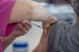 La vaccination ouverte aux 60 ans et plus à compter du 6 avril en Montérégie