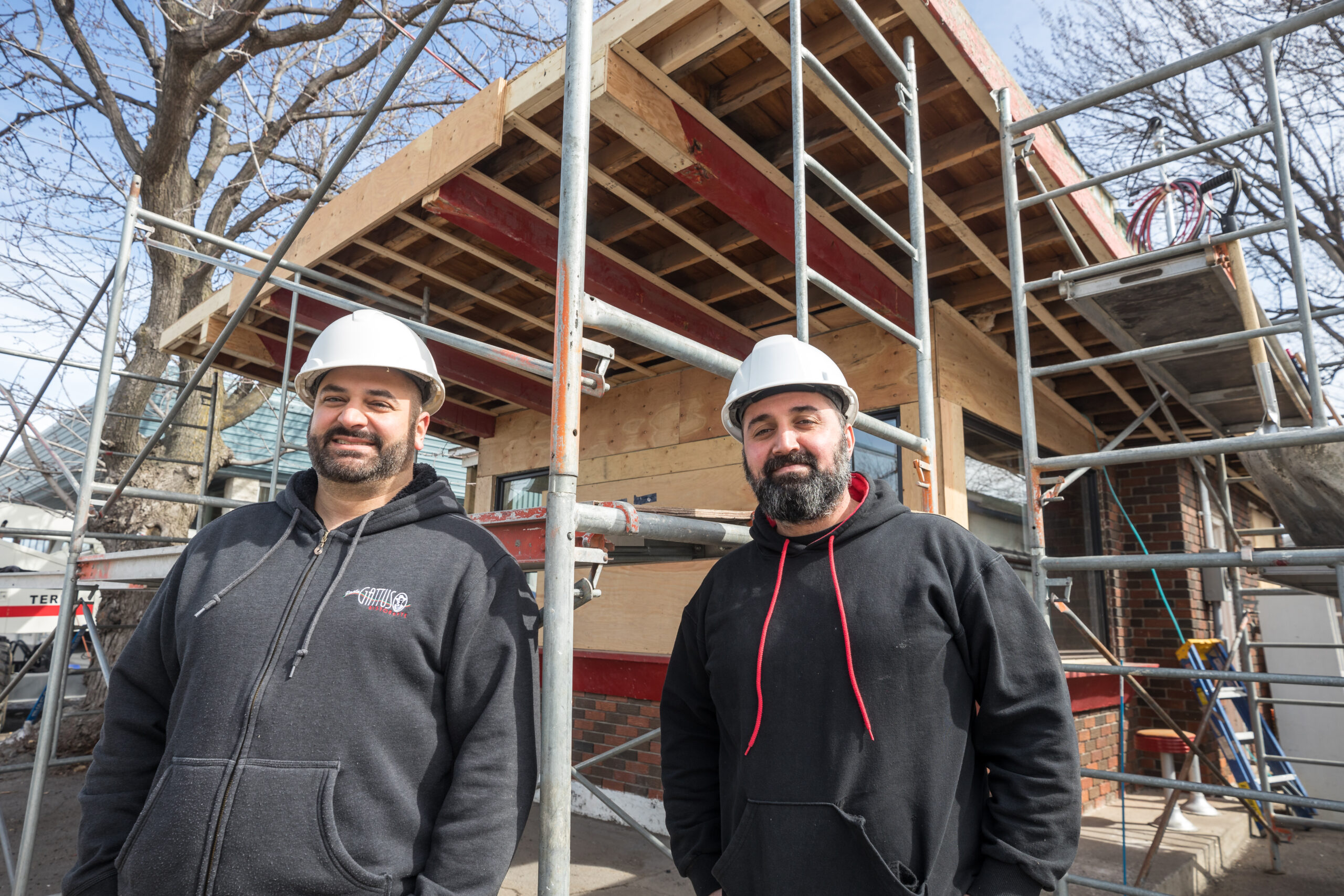 VIDÉOS – Deux restaurateurs de La Prairie font revivre Chez Monique